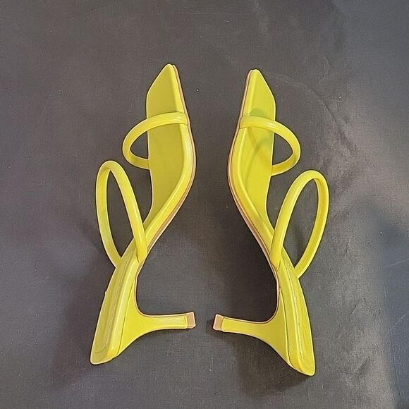 BRAND NEW SODA CANARY-S TWO-STRAP HEELED WOMEN"S SANDALS - Picture 7 of 12